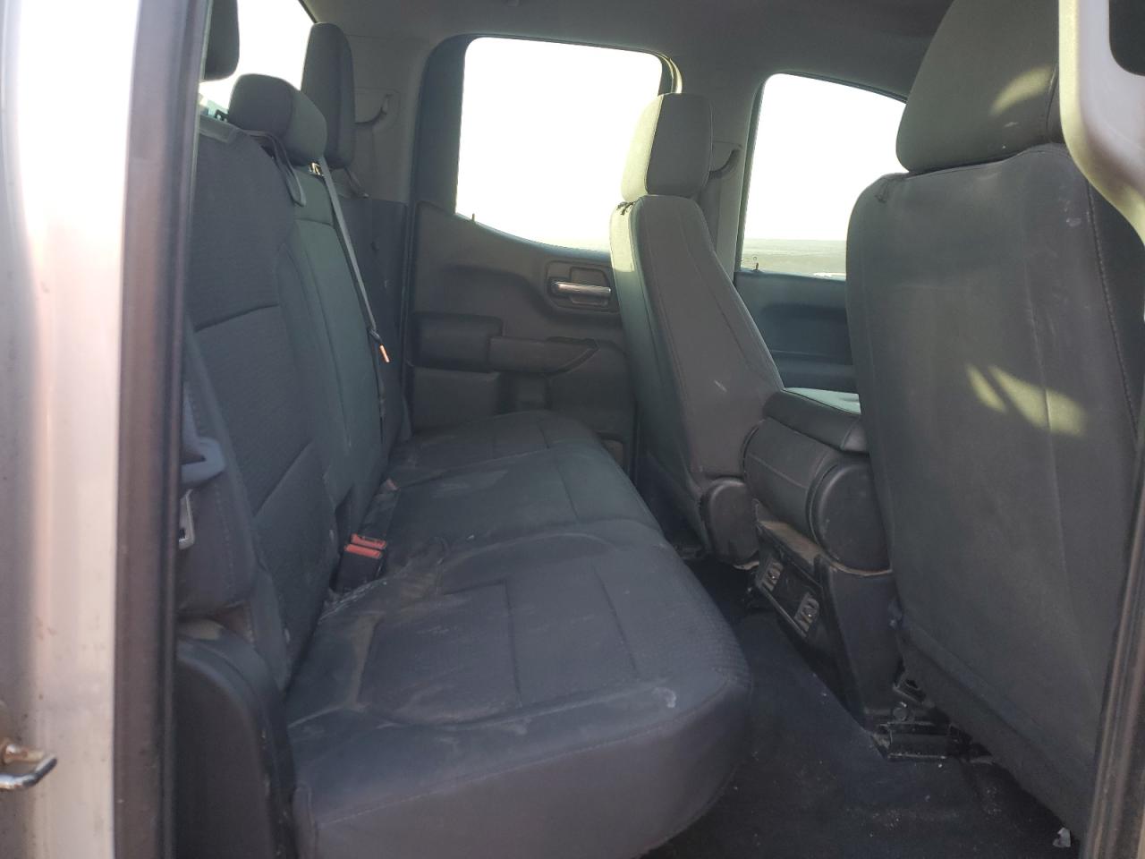 2019 Chevrolet Silverado - Image 10