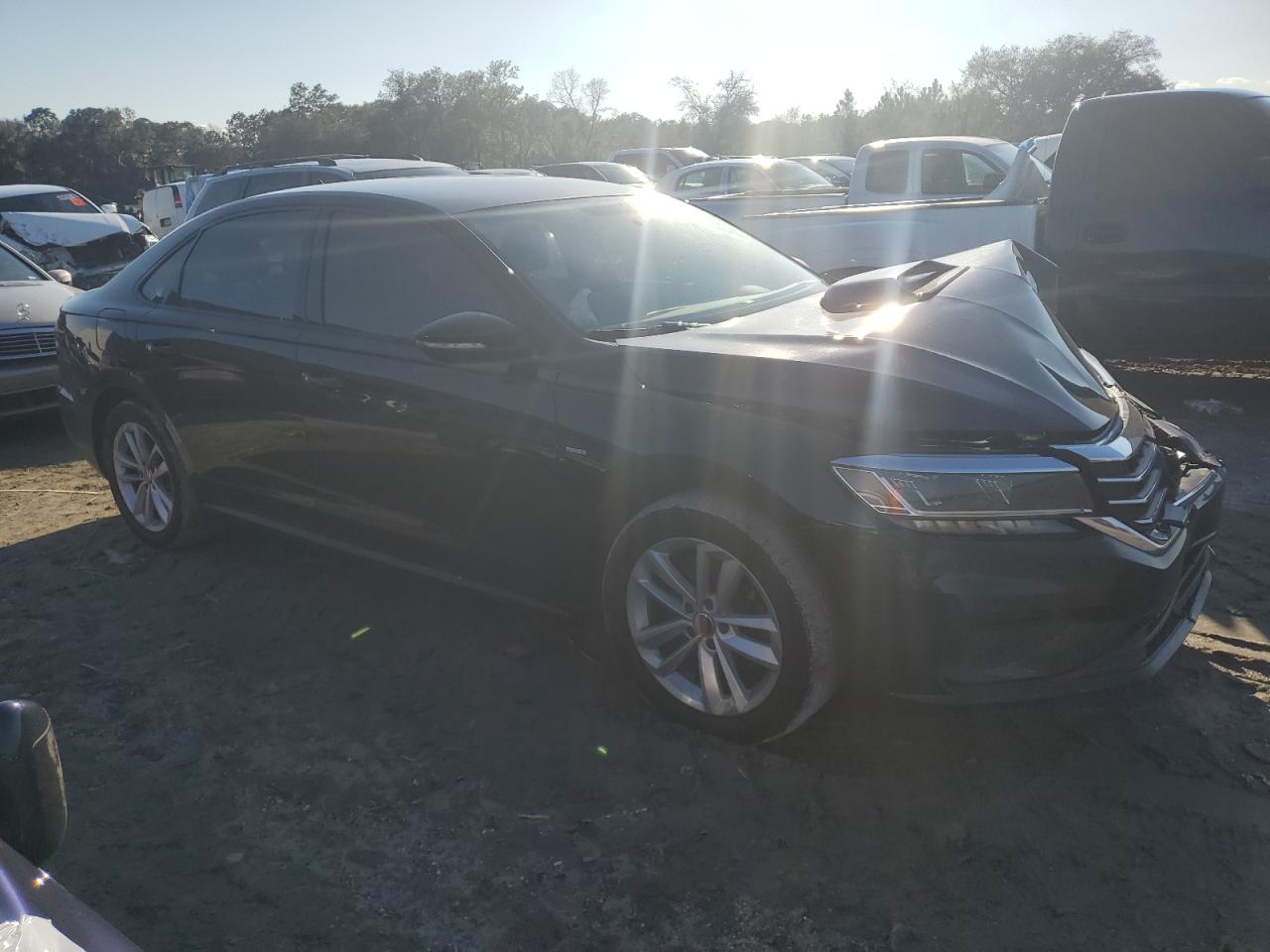 2020 Volkswagen Passat - Image 4