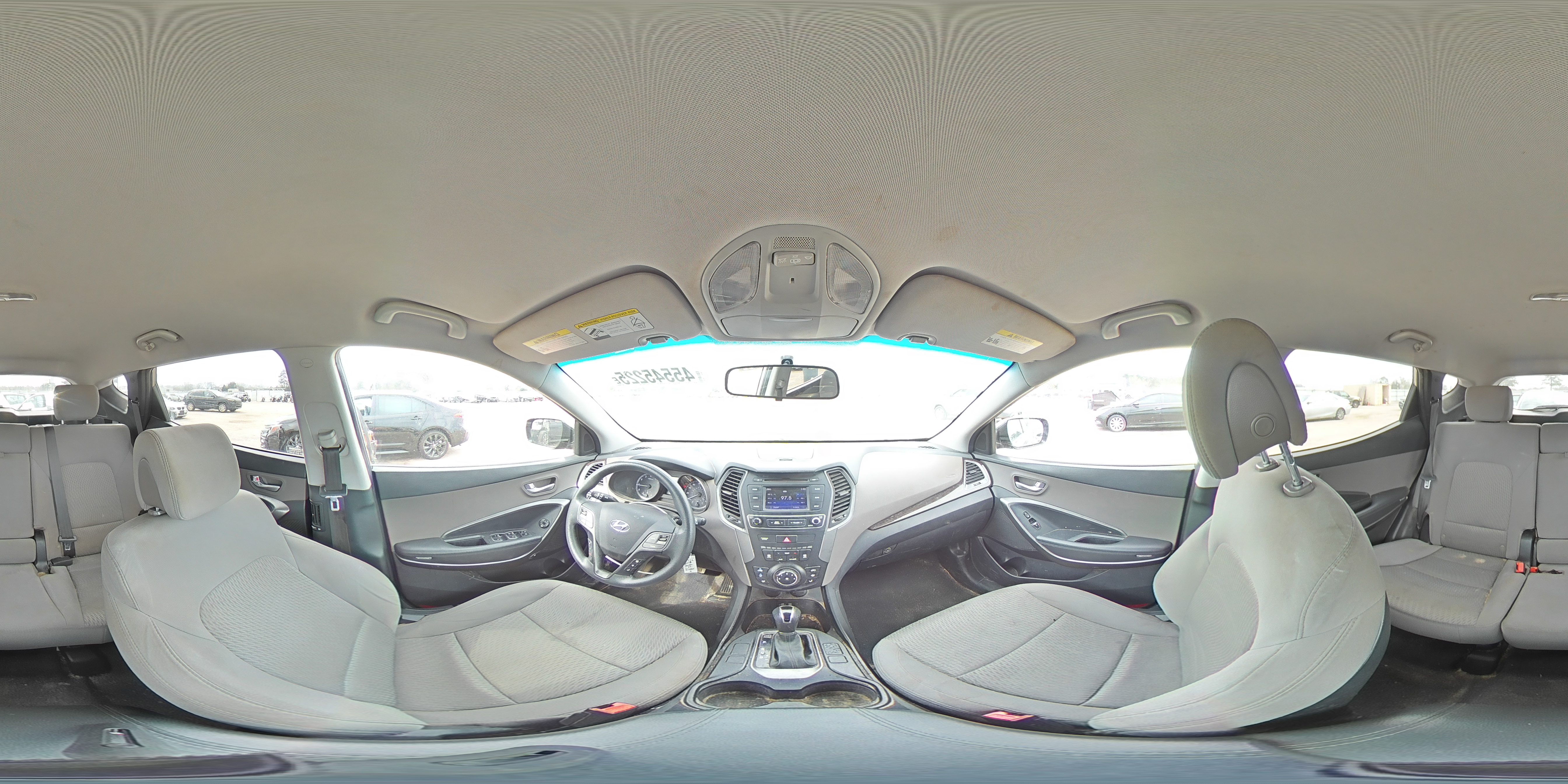 2018 Hyundai Santa Fe - Image 13