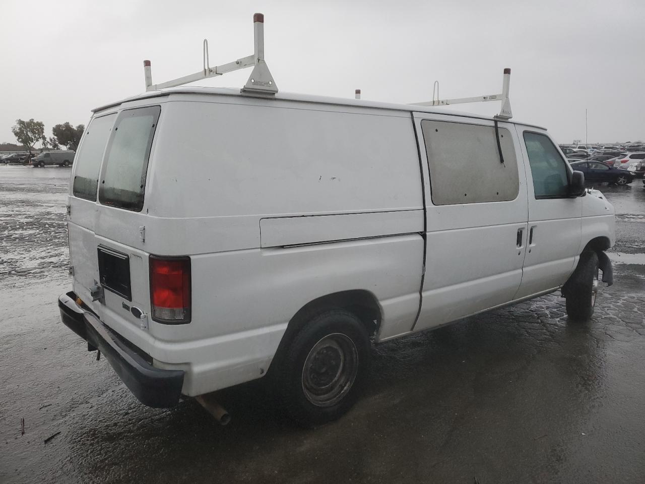 2013 Ford Econoline - Image 3