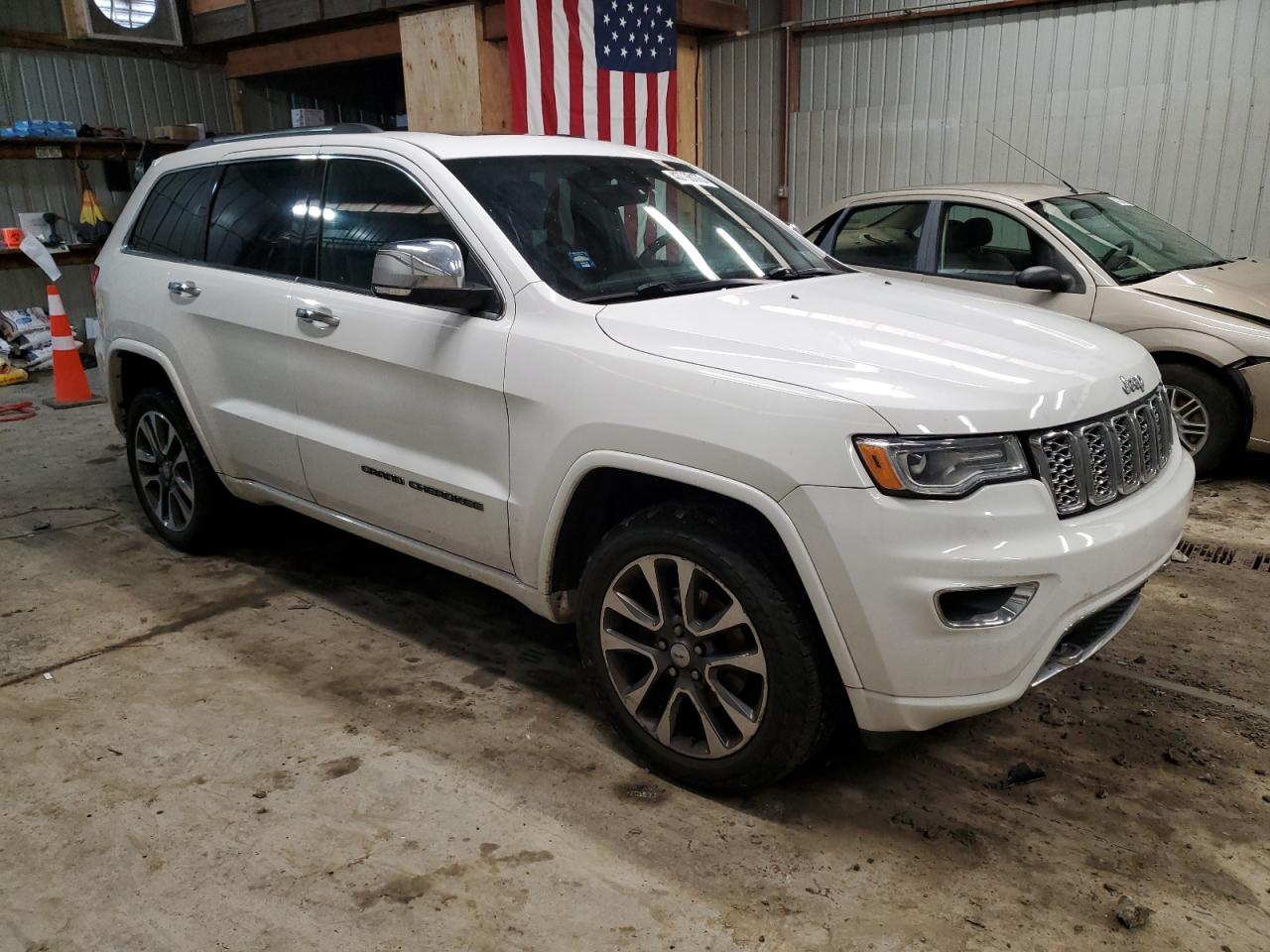 2018 Jeep Grand Cherokee - Image 4
