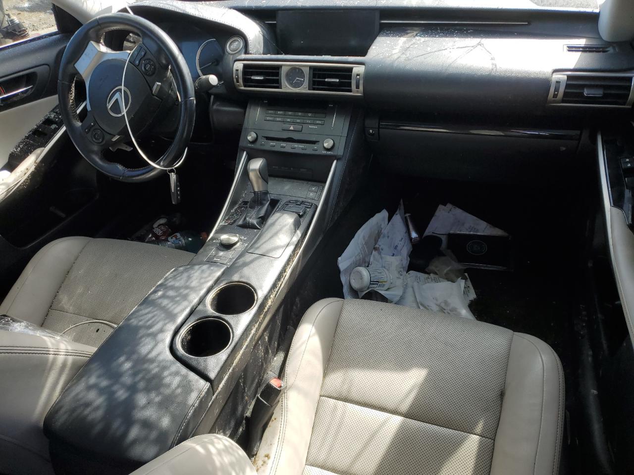 2015 Lexus IS - Image 8