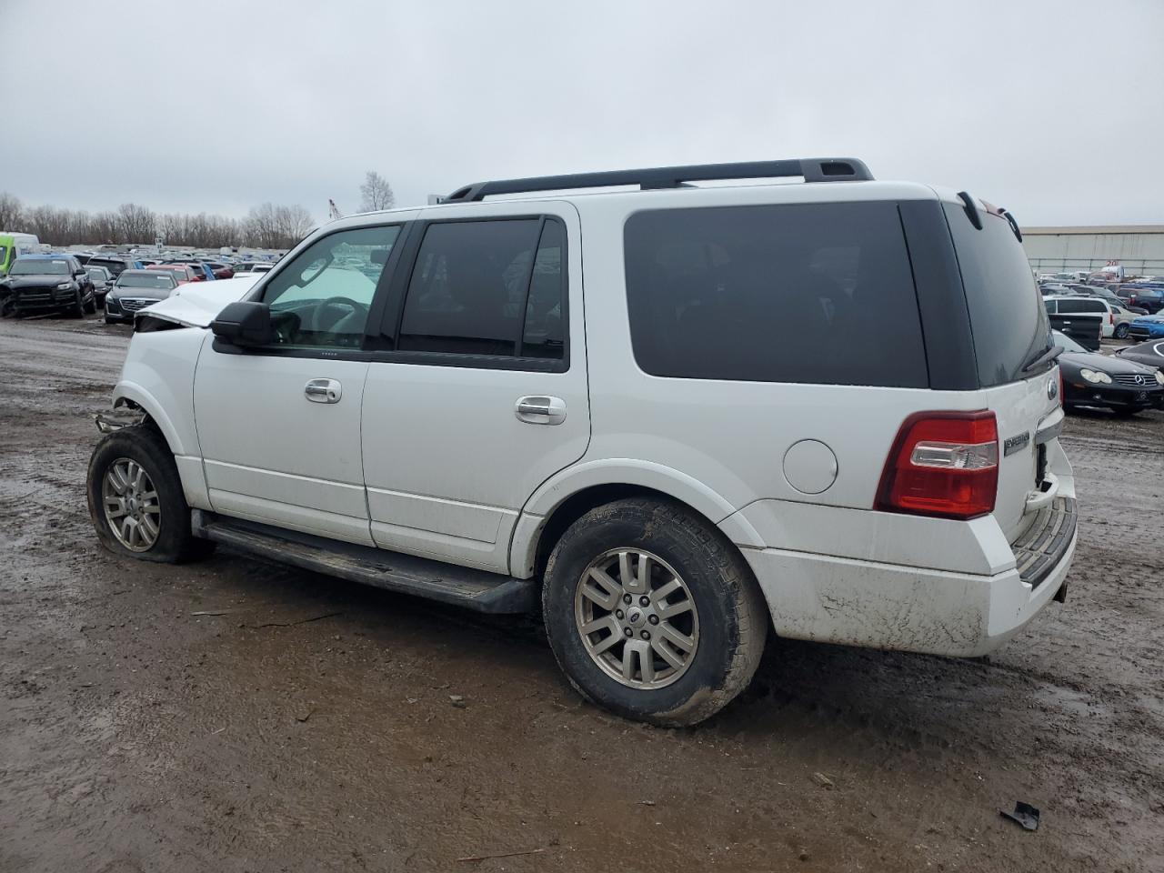 2011 Ford Expedition - Image 2