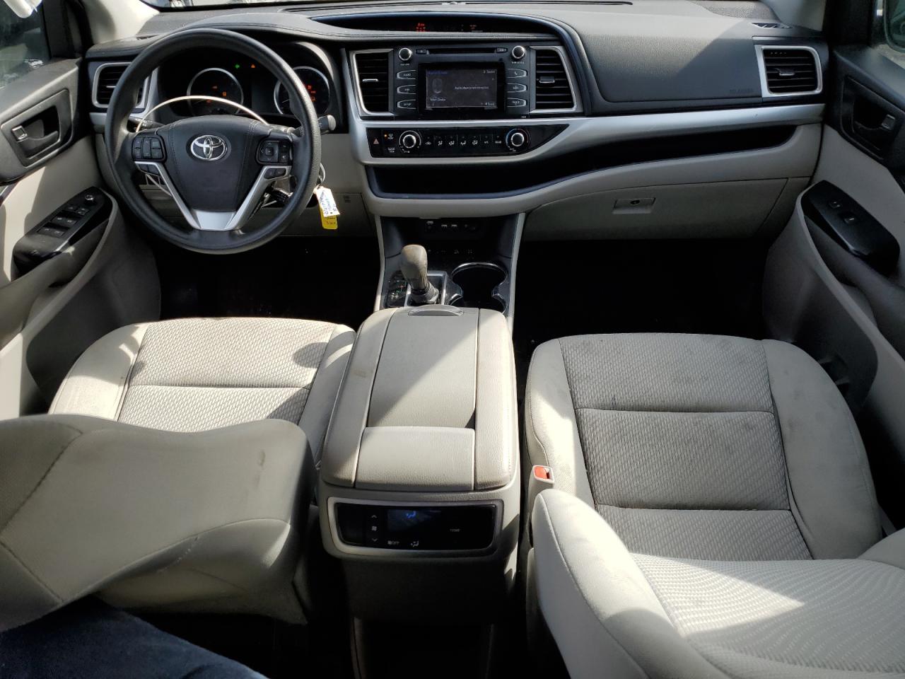 2019 Toyota Highlander - Image 8