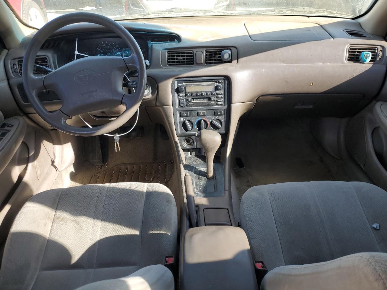 2000 Toyota Camry - Image 8