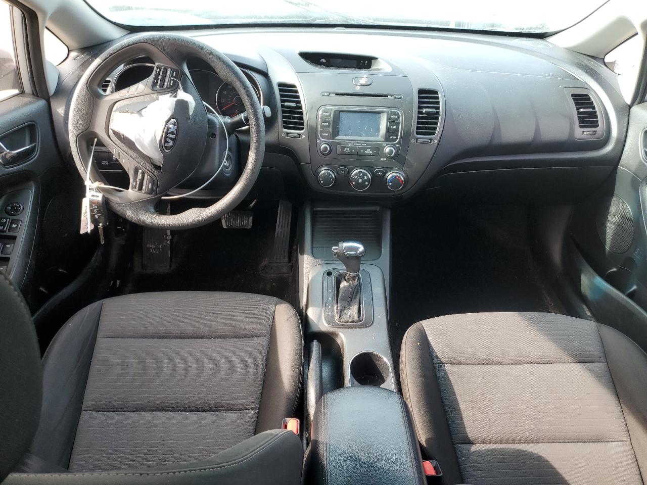 2016 Kia Forte - Image 8