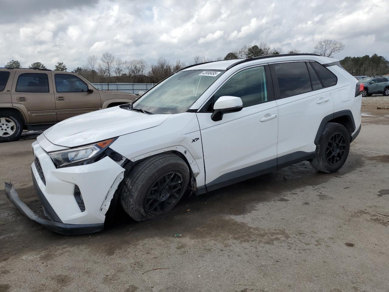 2020 Toyota RAV 4 - Image 1