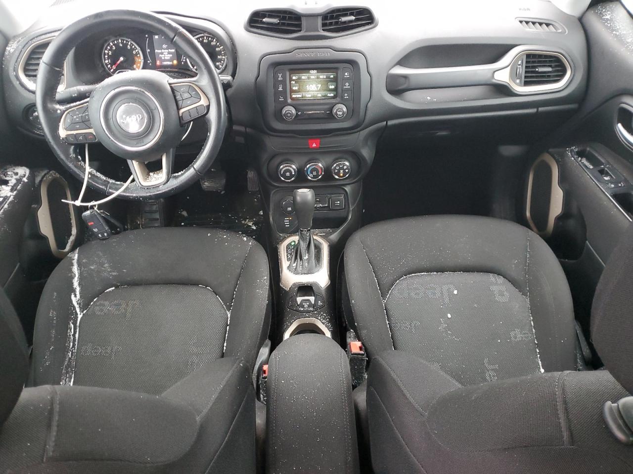 2017 Jeep Renegade - Image 8