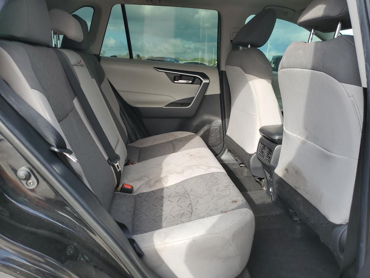 2021 Toyota RAV 4 - Image 11