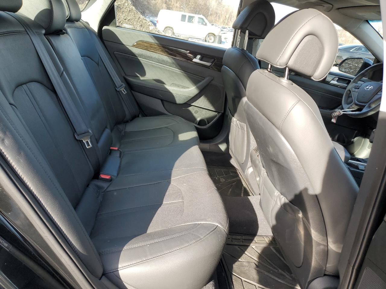 2016 Hyundai Sonata - Image 10