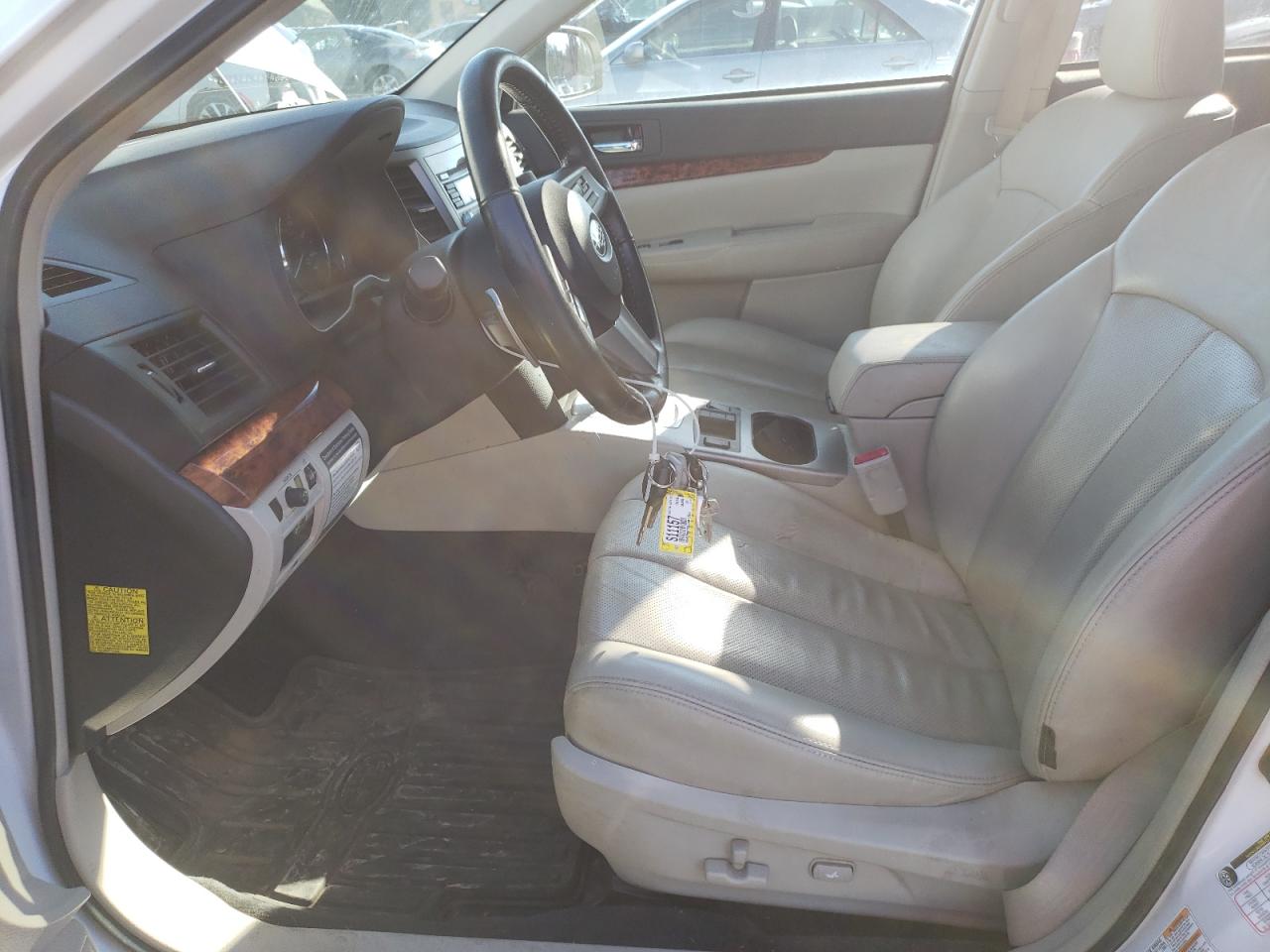 2011 Subaru Outback - Image 7