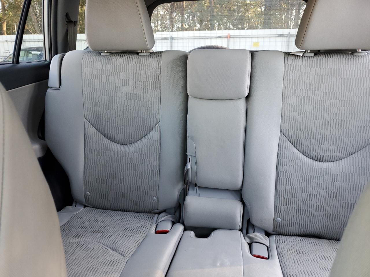 2011 Toyota RAV 4 - Image 10