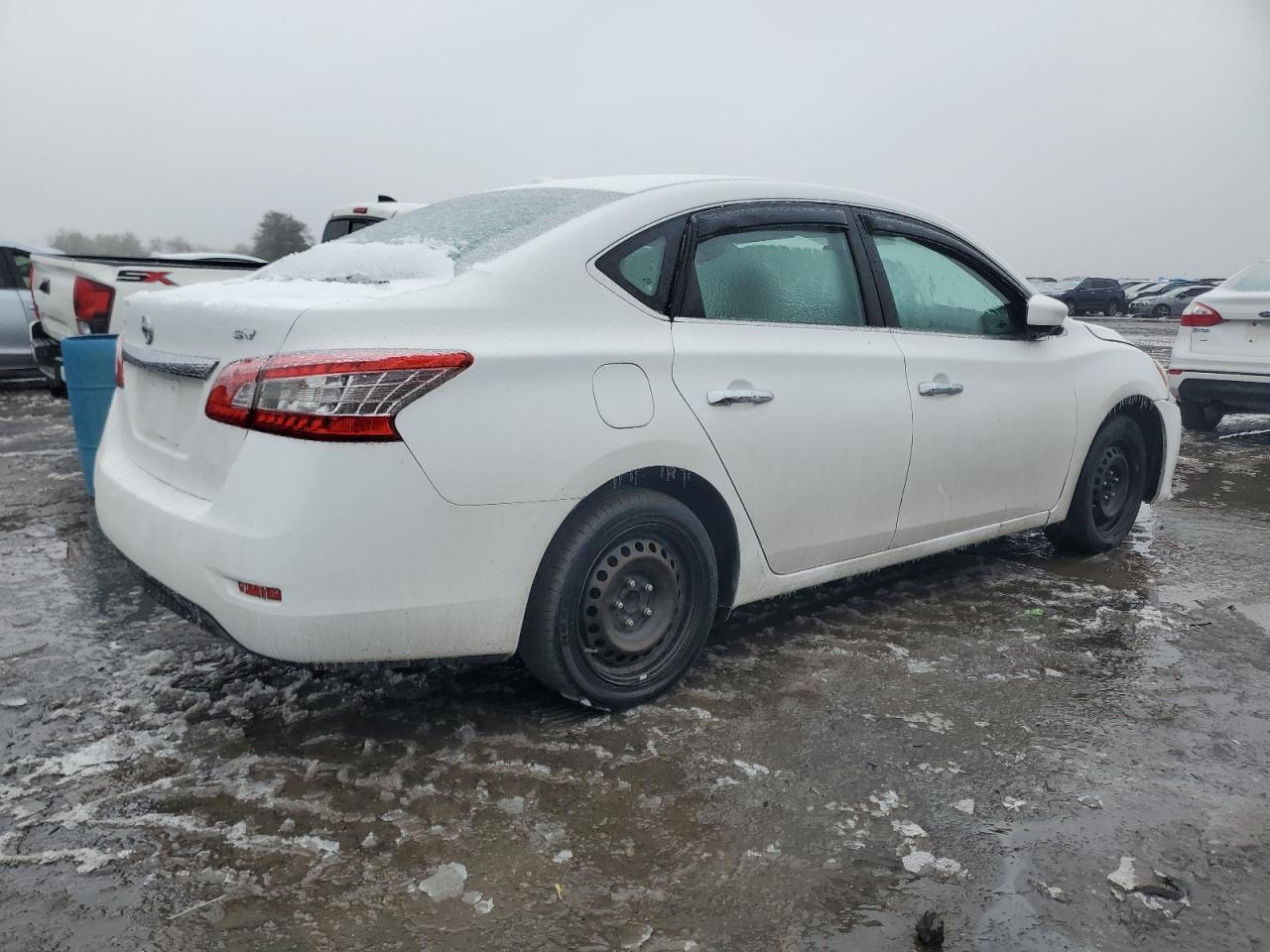2015 Nissan Sentra - Image 3