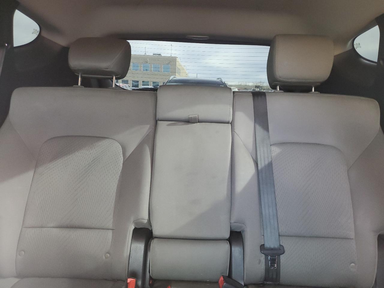 2014 Hyundai Santa Fe - Image 10