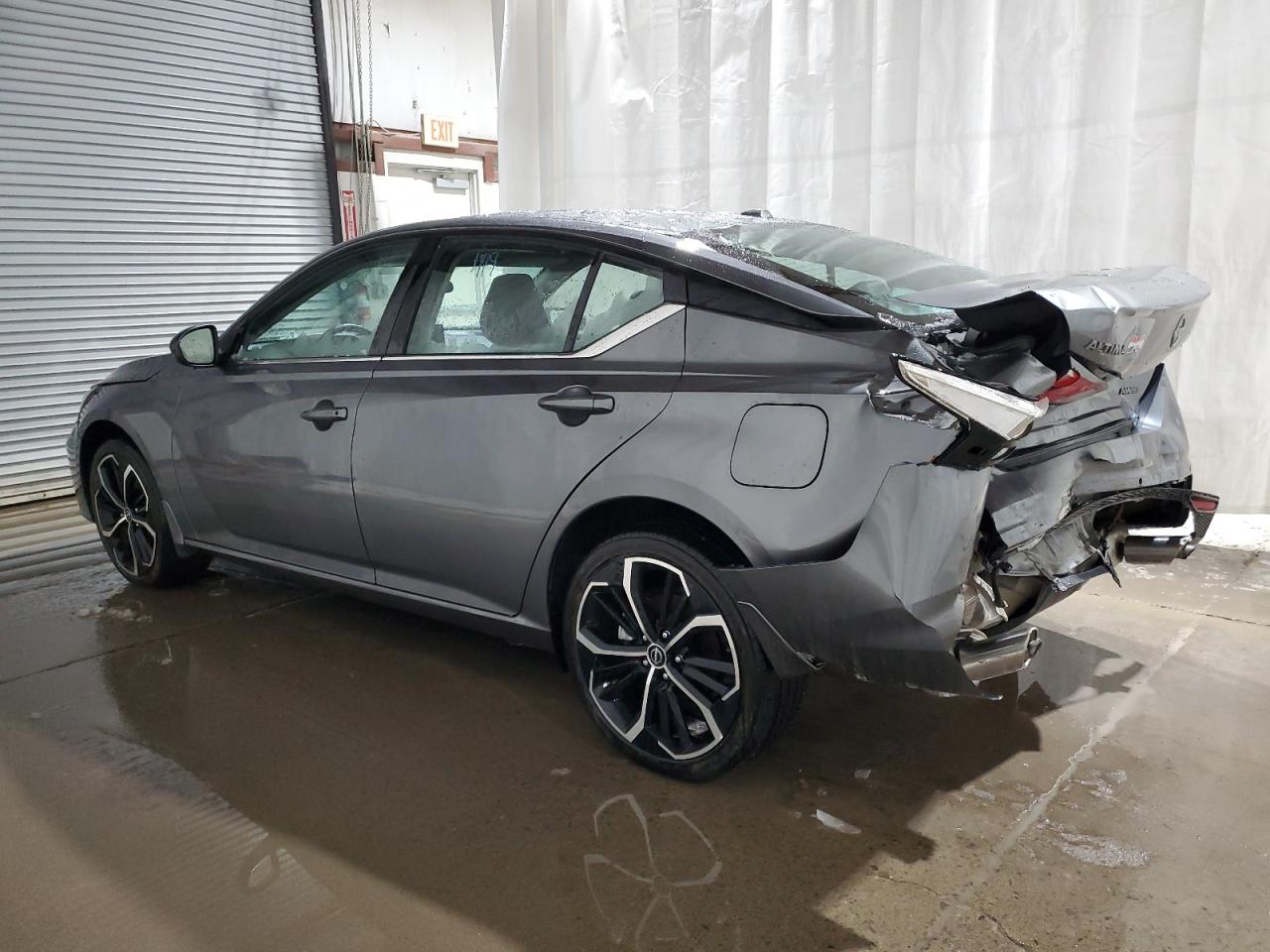 2024 Nissan Altima - Image 2