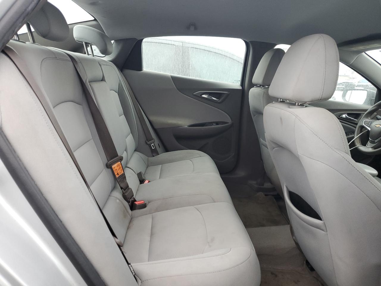 2017 Chevrolet Malibu - Image 10