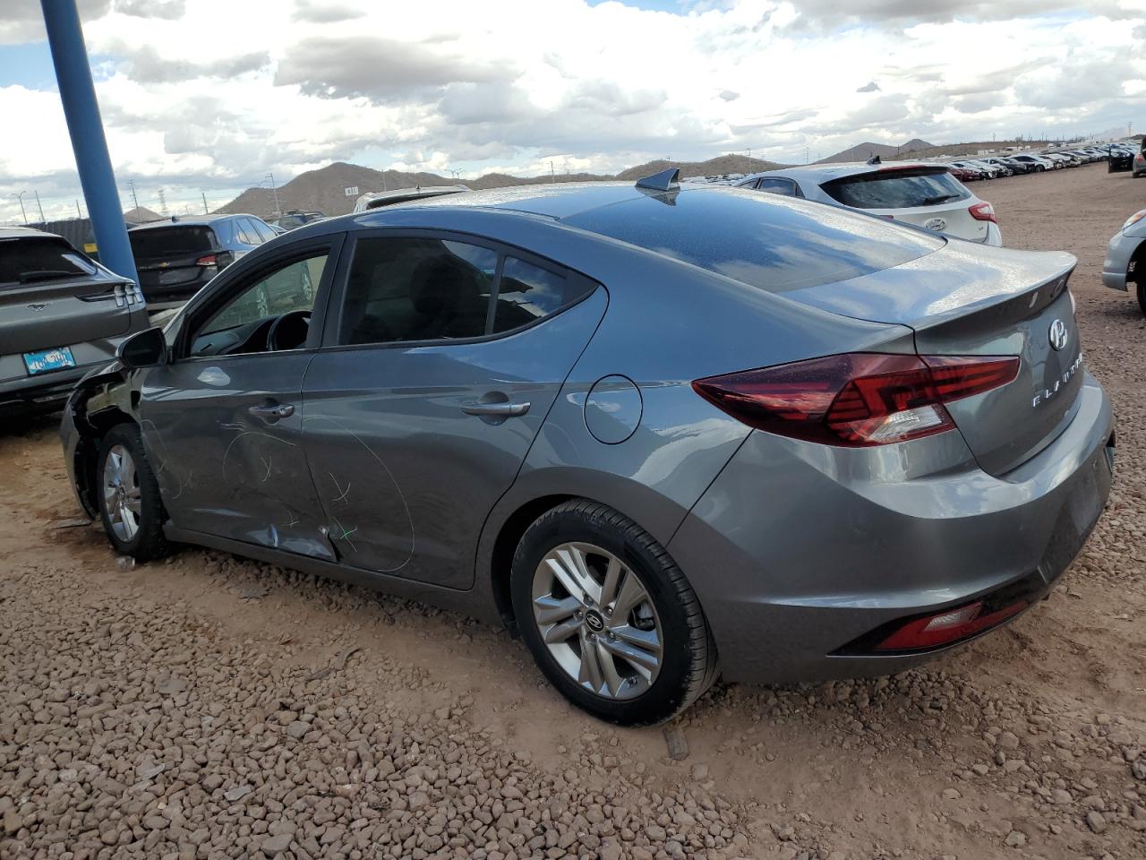 2019 Hyundai Elantra - Image 2