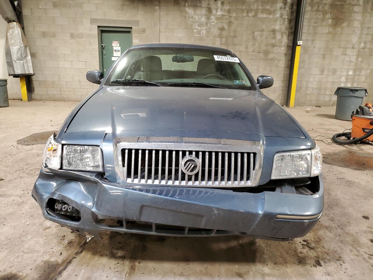 2010 Mercury Grand Marquis - Image 5