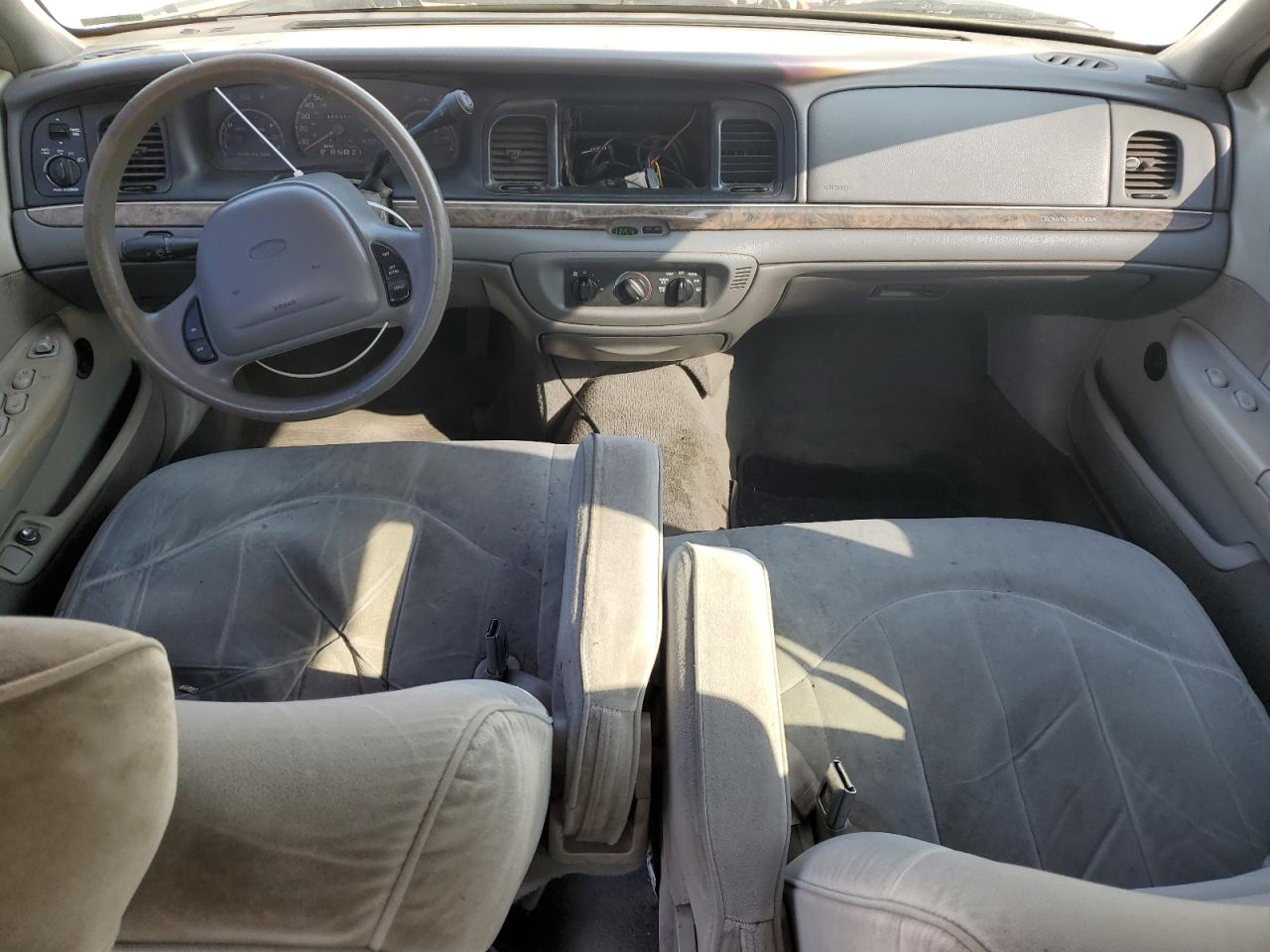 1998 Ford Crown Victoria - Image 8