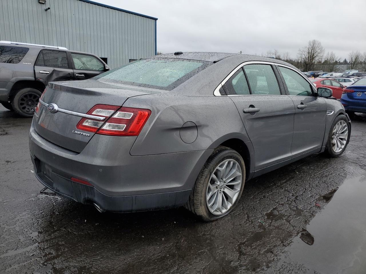 2014 Ford Taurus - Image 3