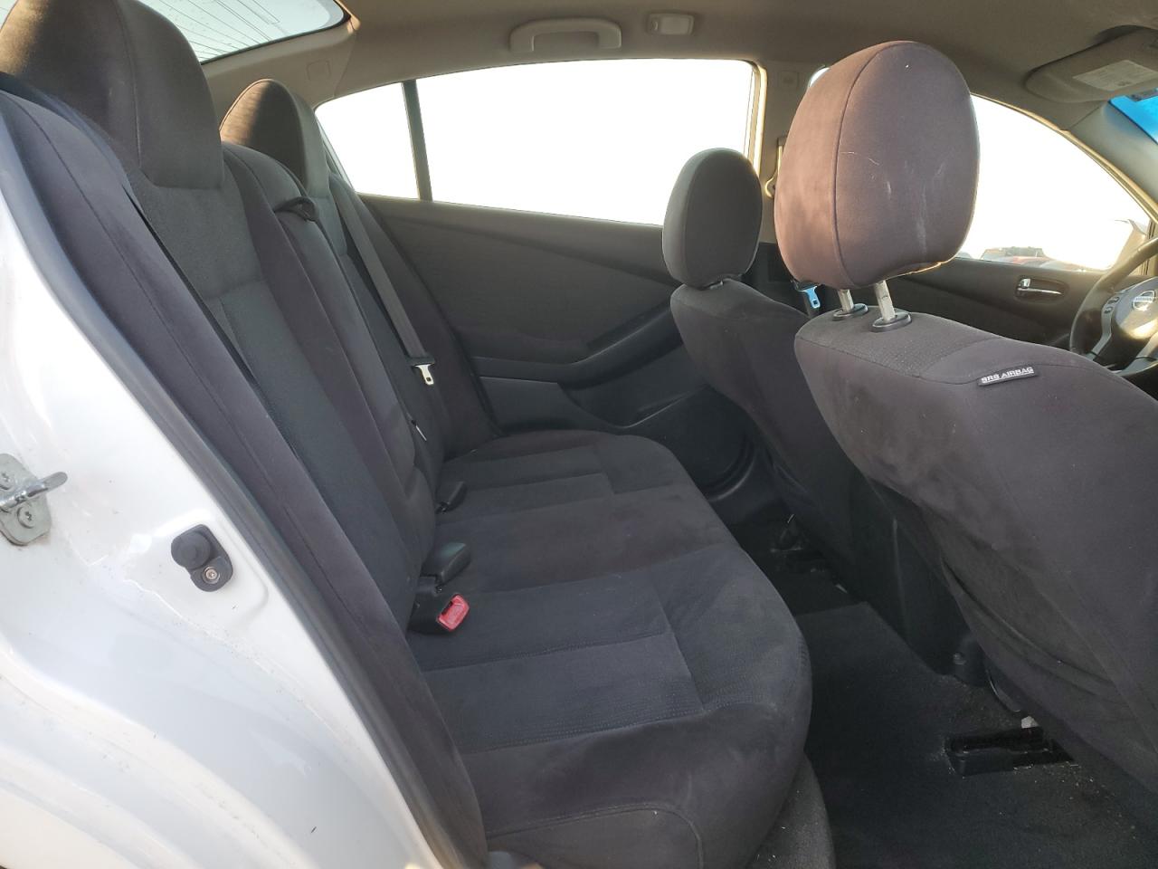 2011 Nissan Altima - Image 10