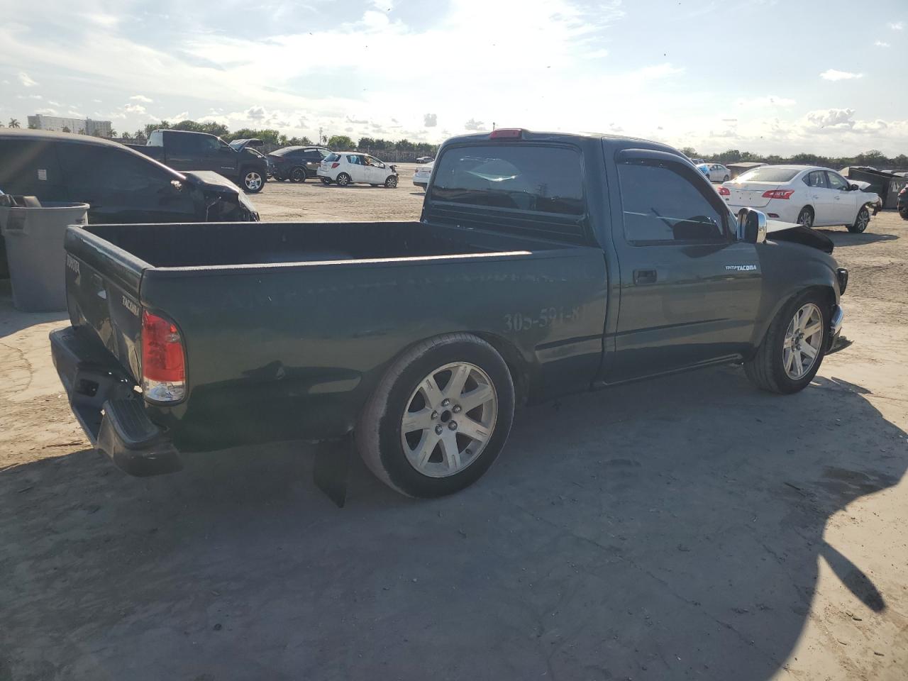 2002 Toyota Tacoma - Image 3