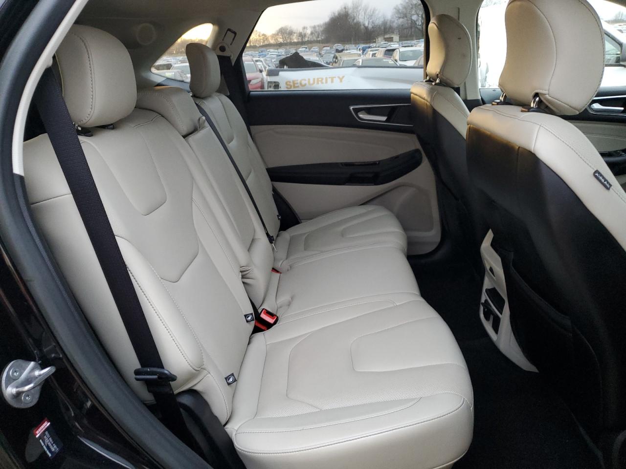 2019 Ford Edge - Image 11