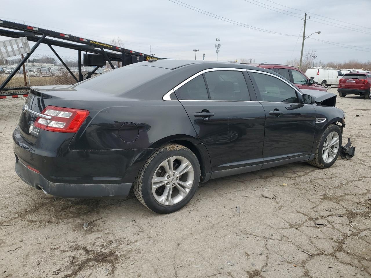 2013 Ford Taurus - Image 3