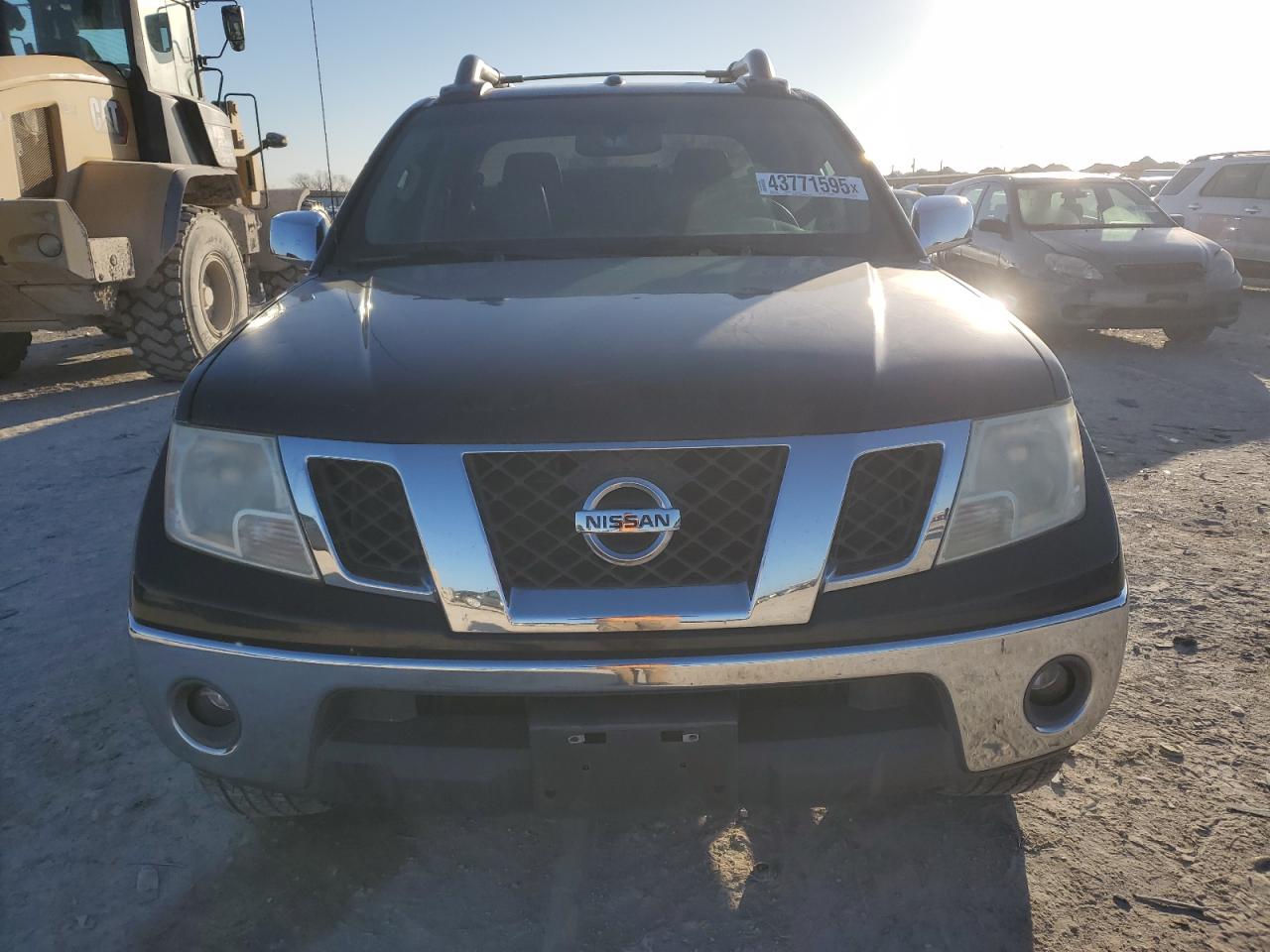 2012 Nissan Navara (Frontier) - Image 5