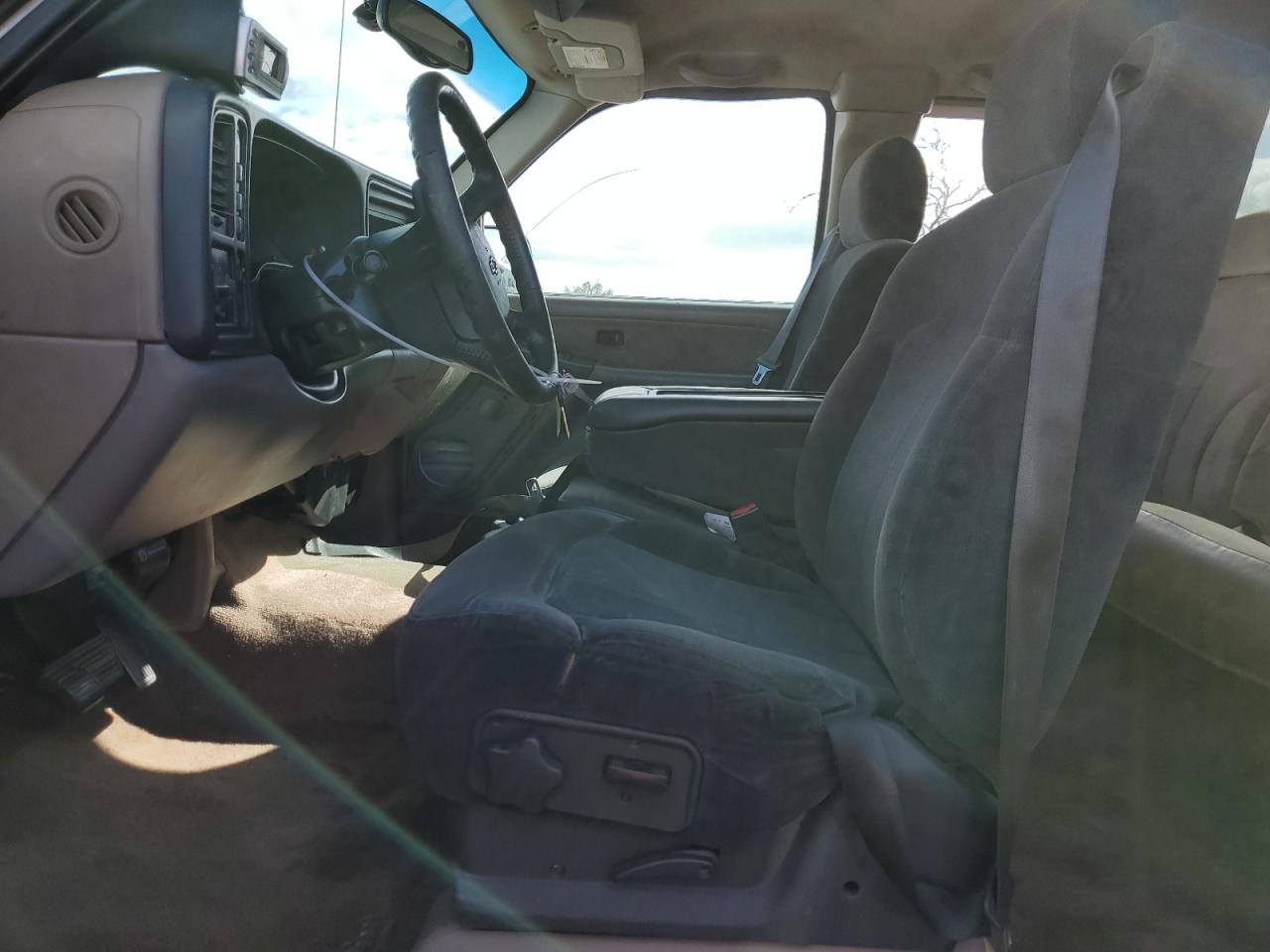 2001 GMC Sierra - Image 7