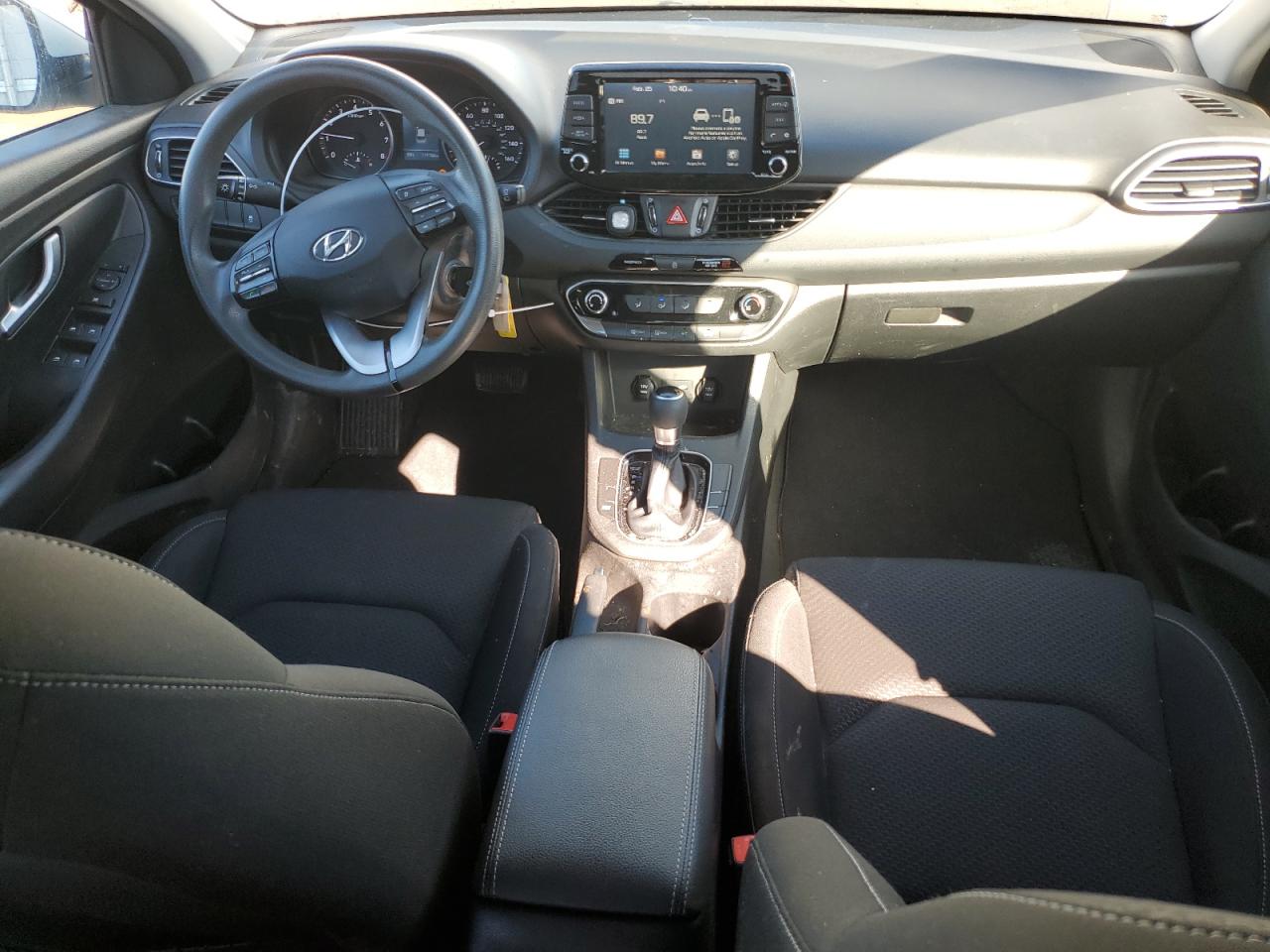 2019 Hyundai Elantra - Image 8