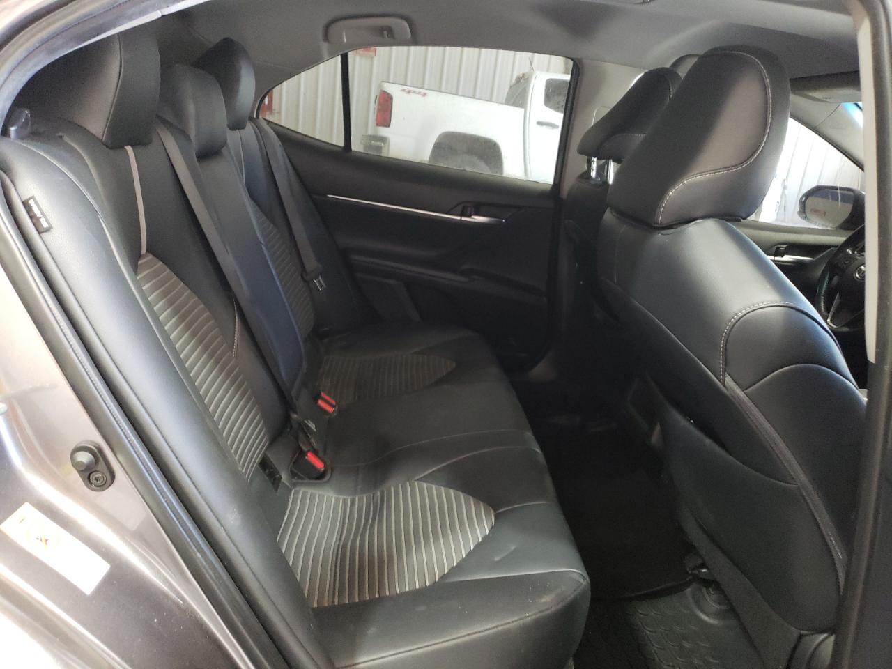 2019 Toyota Camry - Image 10