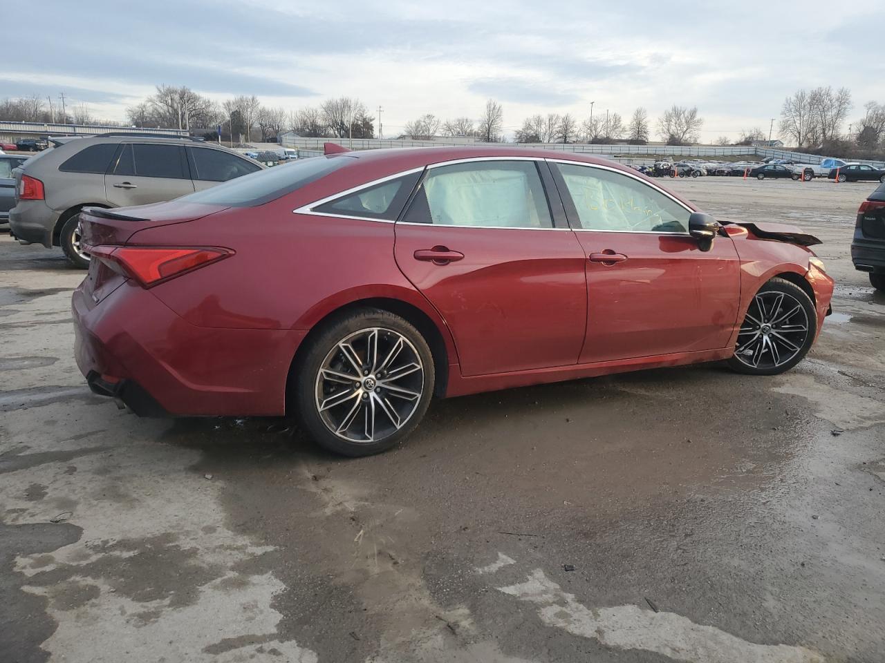 2019 Toyota Avalon - Image 3