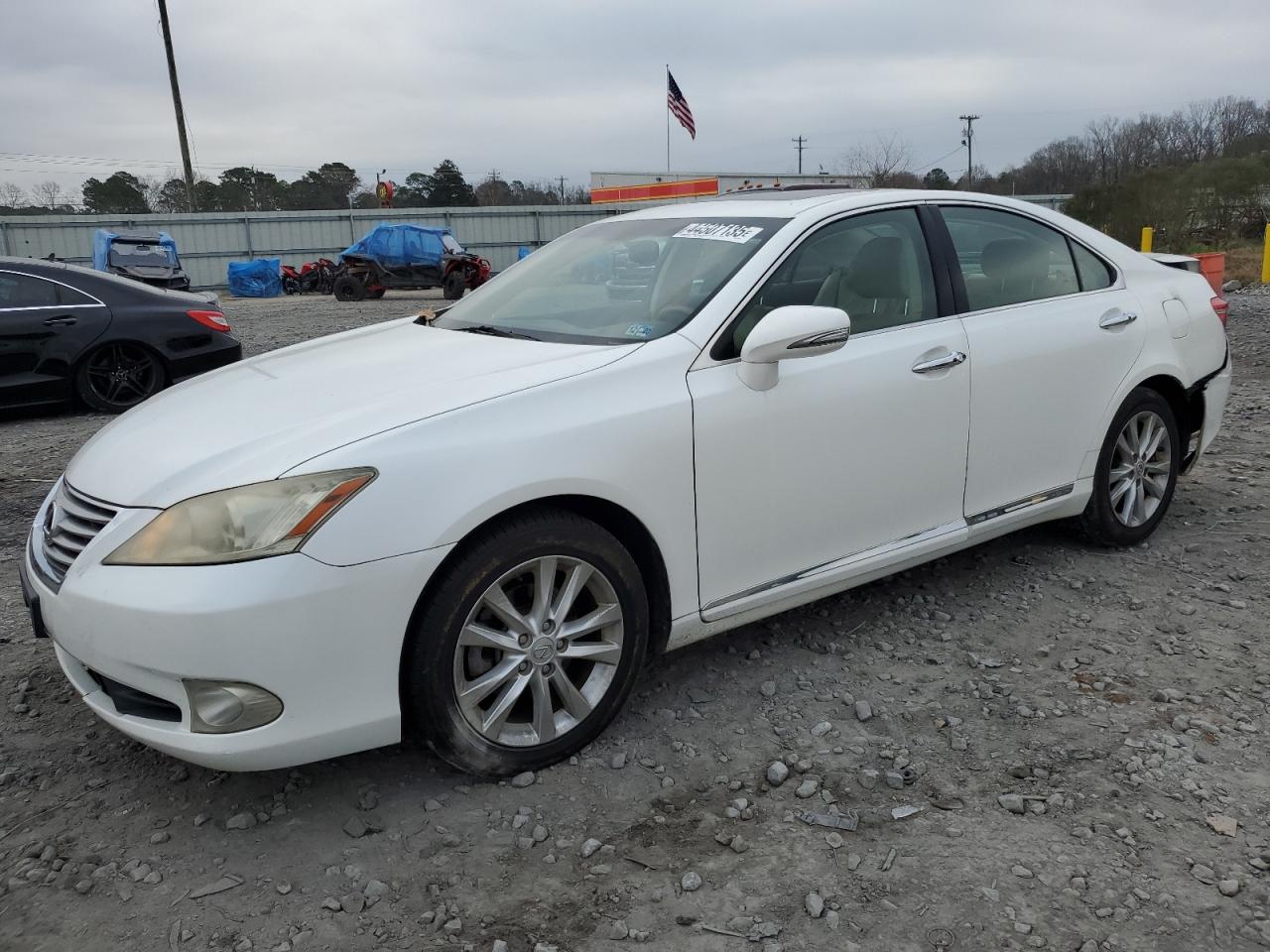 2010 Lexus ES - Image 1