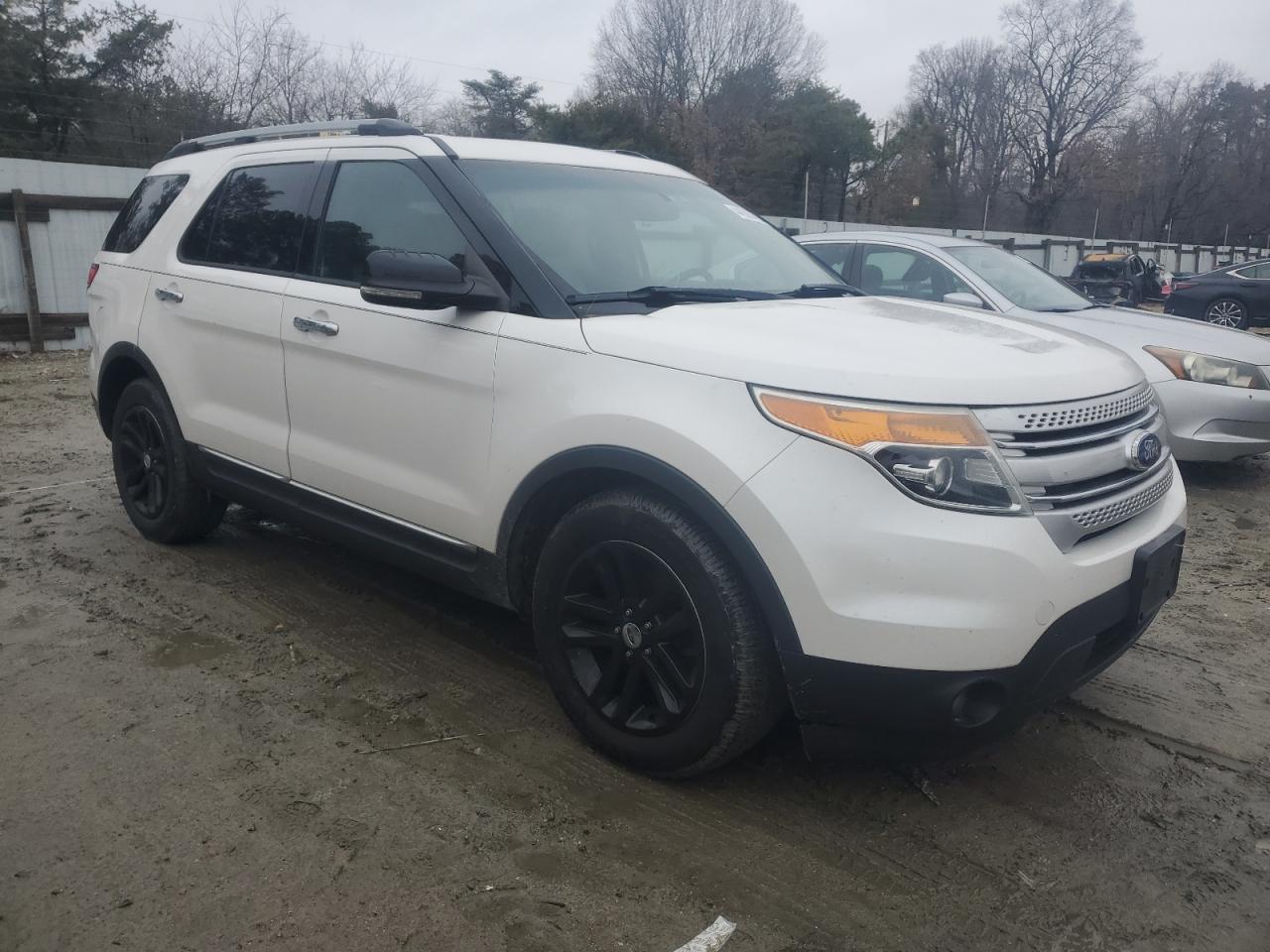2011 Ford Explorer - Image 4