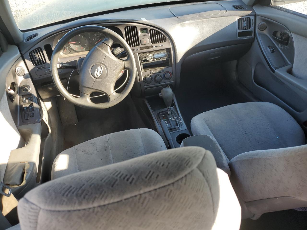 2006 Hyundai Elantra - Image 8