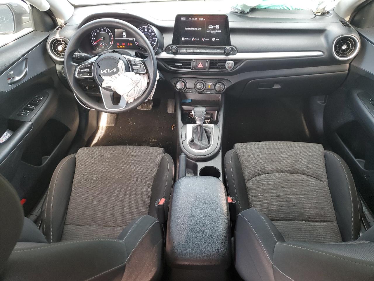 2022 Kia Forte - Image 8