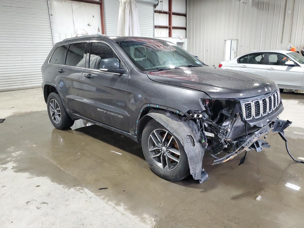 2018 Jeep Grand Cherokee - Image 4