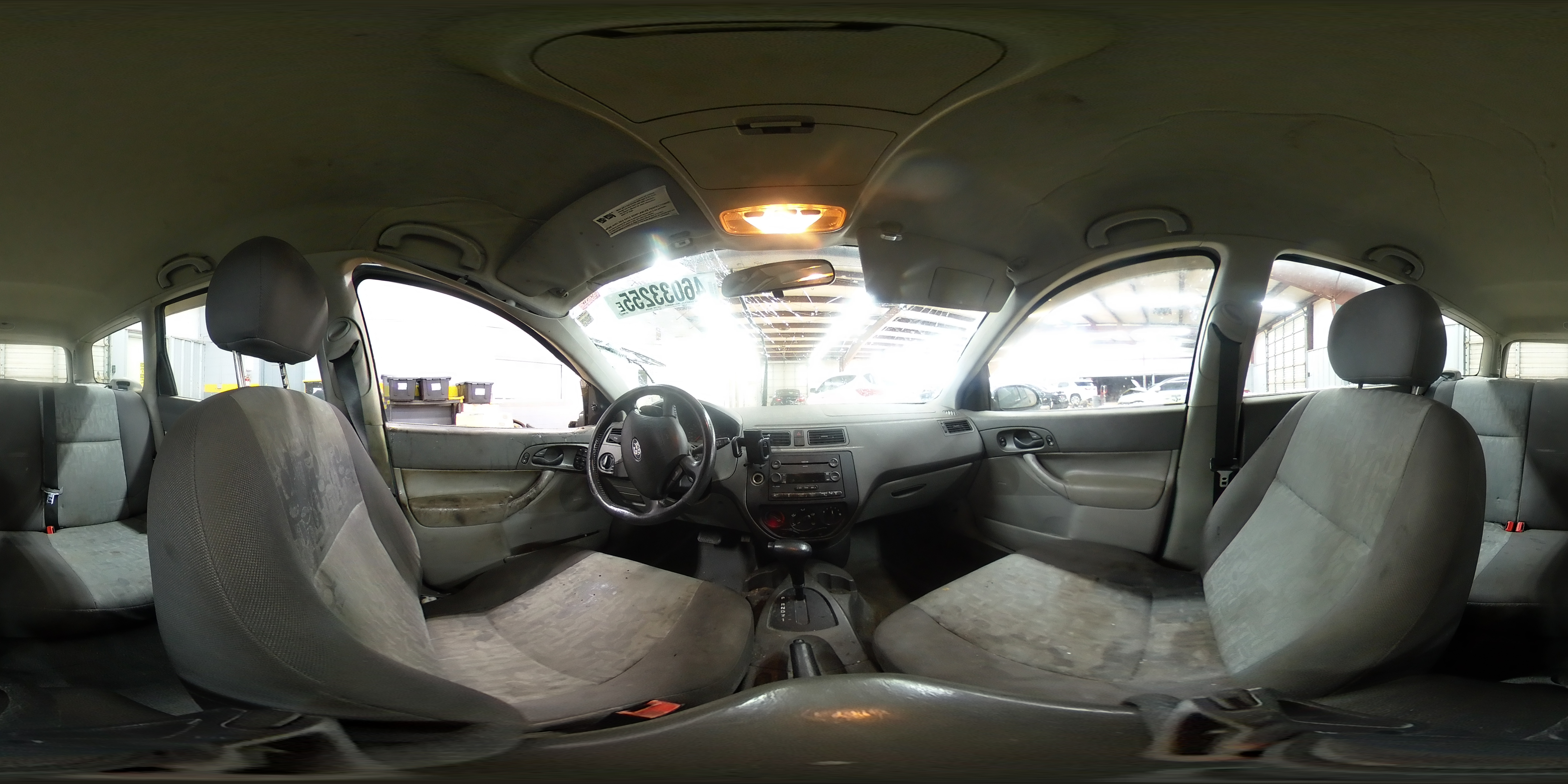 2005 Ford Focus - Image 12