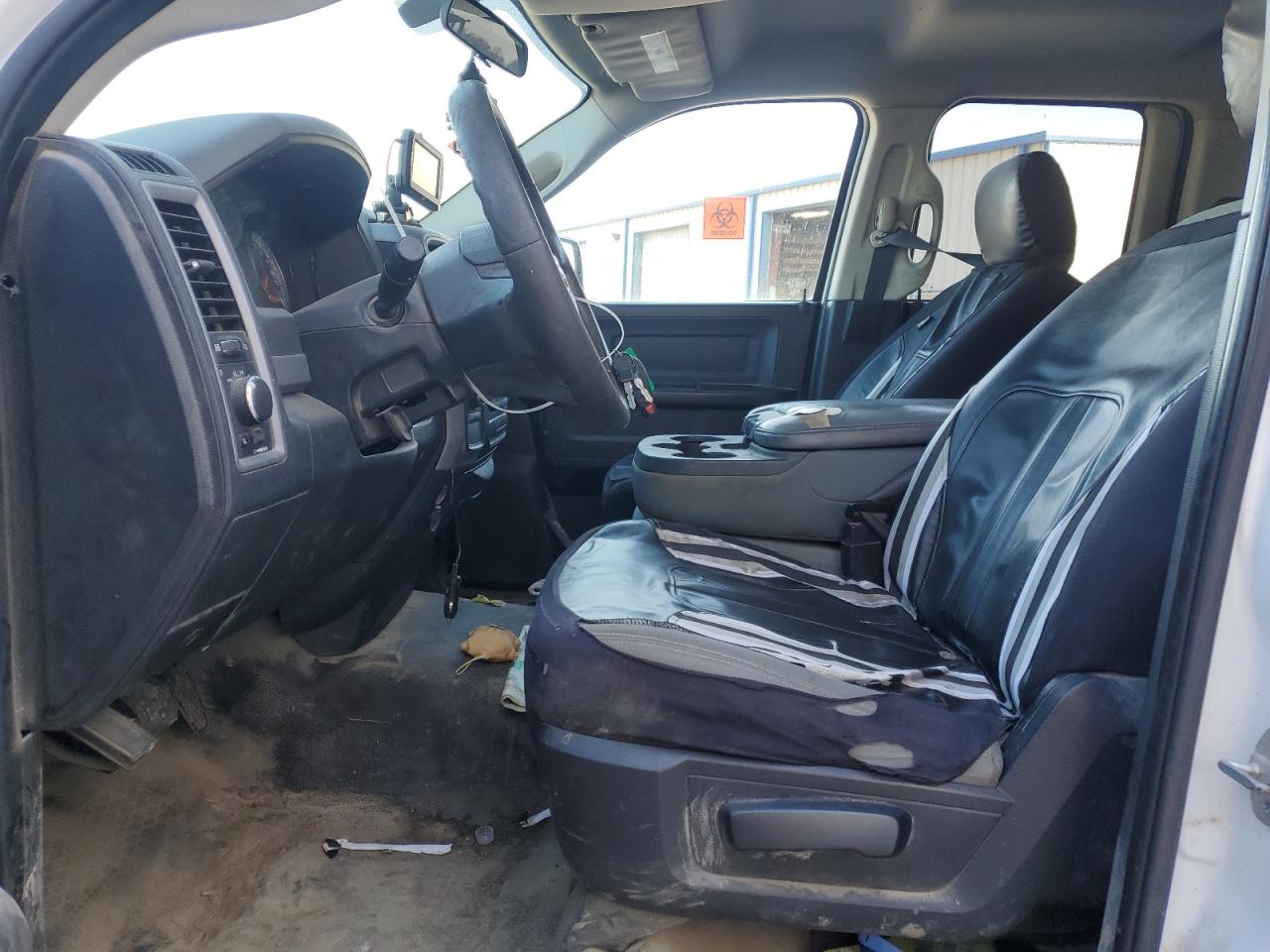 2015 RAM 1500 - Image 7