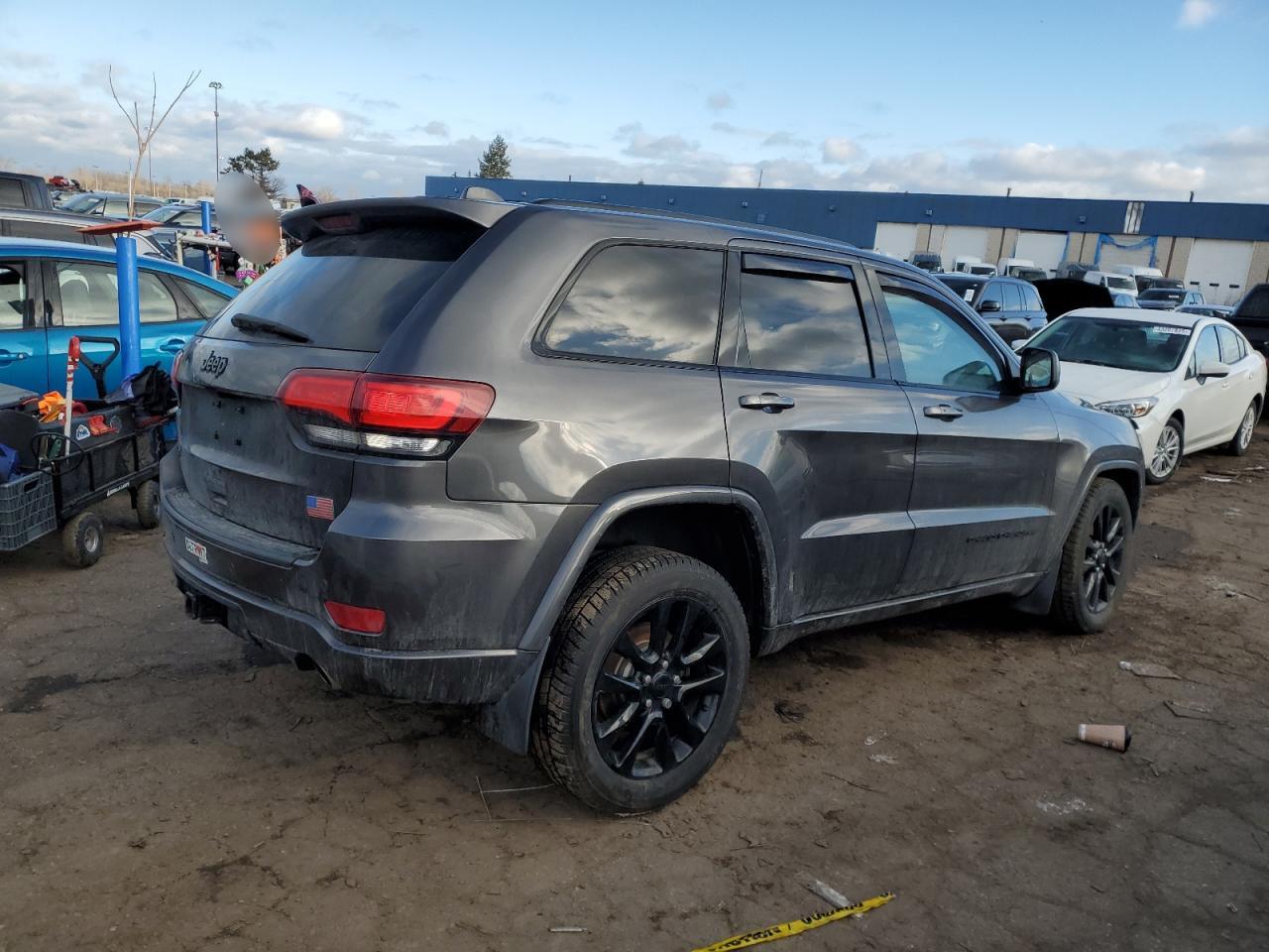 2019 Jeep Grand Cherokee - Image 3