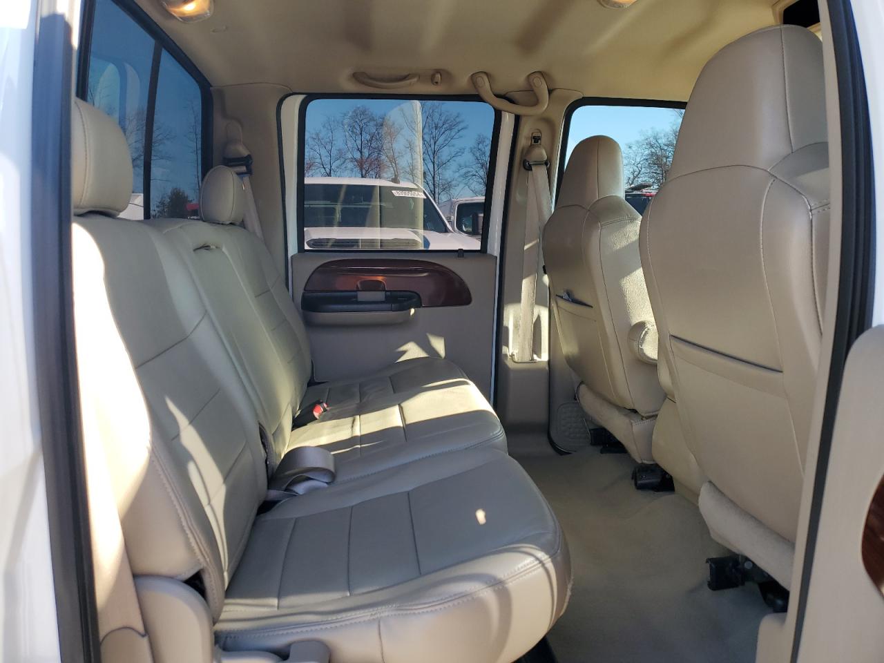 2005 Ford F250 - Image 10