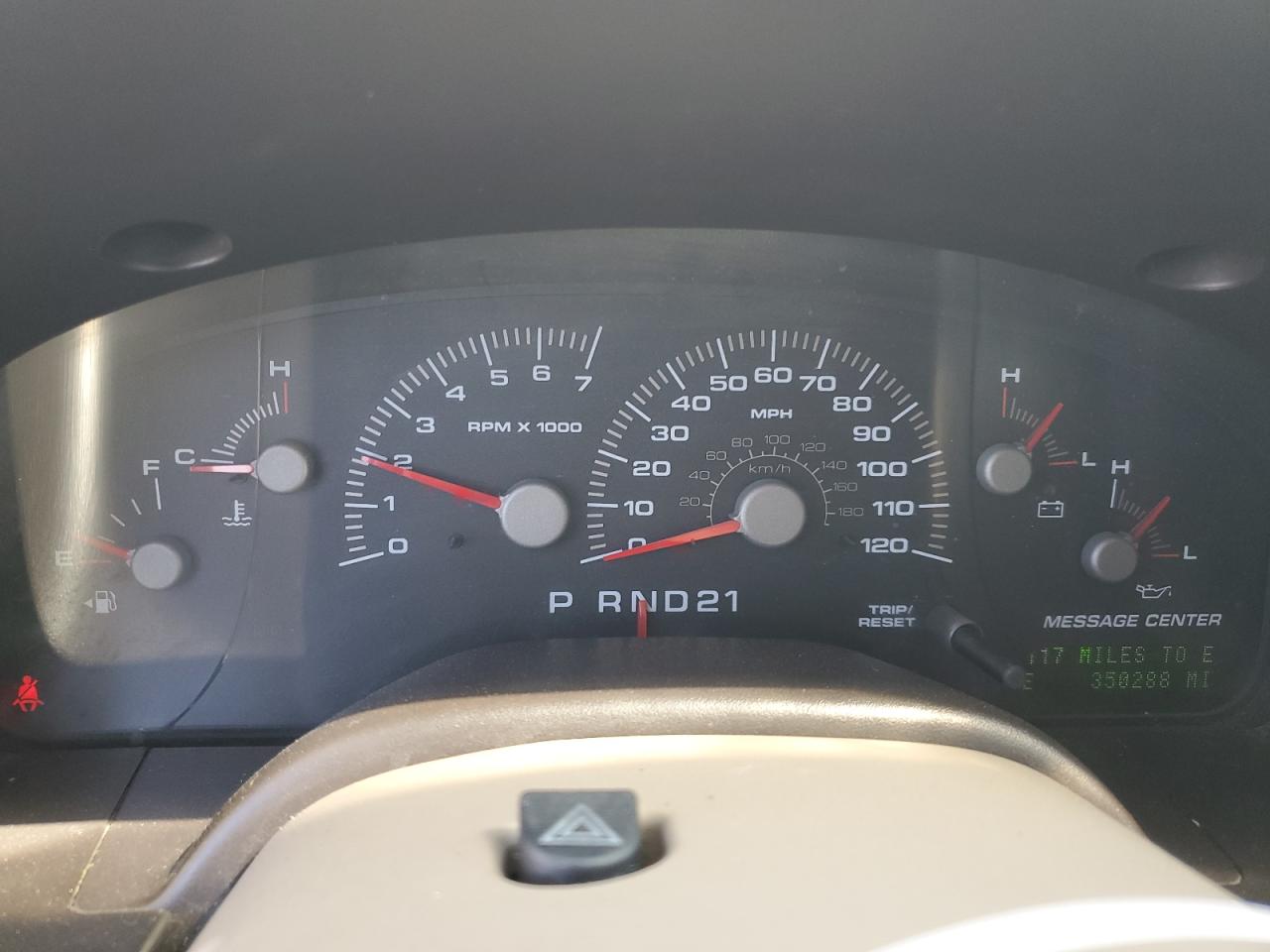 2004 Ford Expedition - Image 9