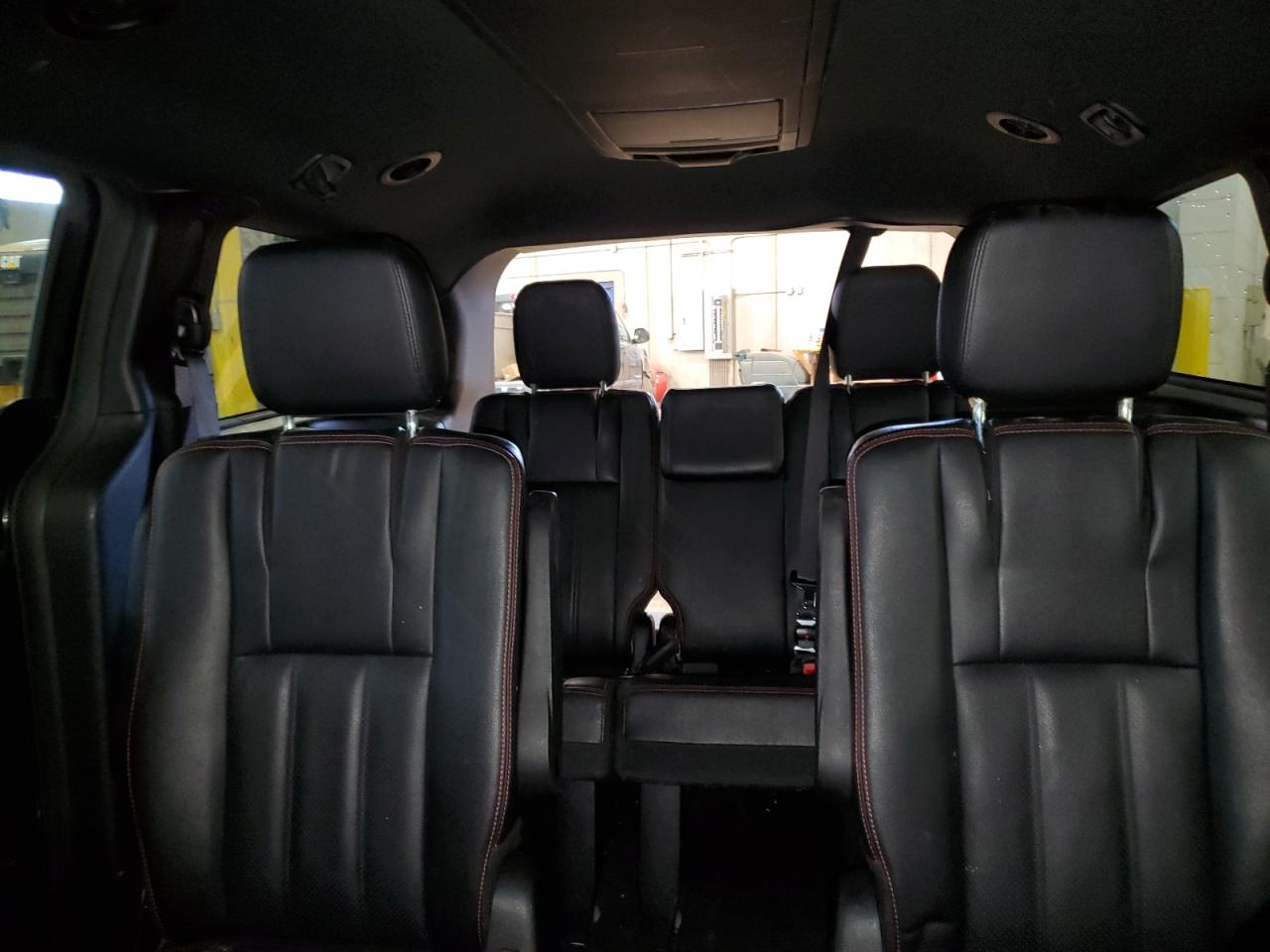 2019 Dodge Caravan - Image 10