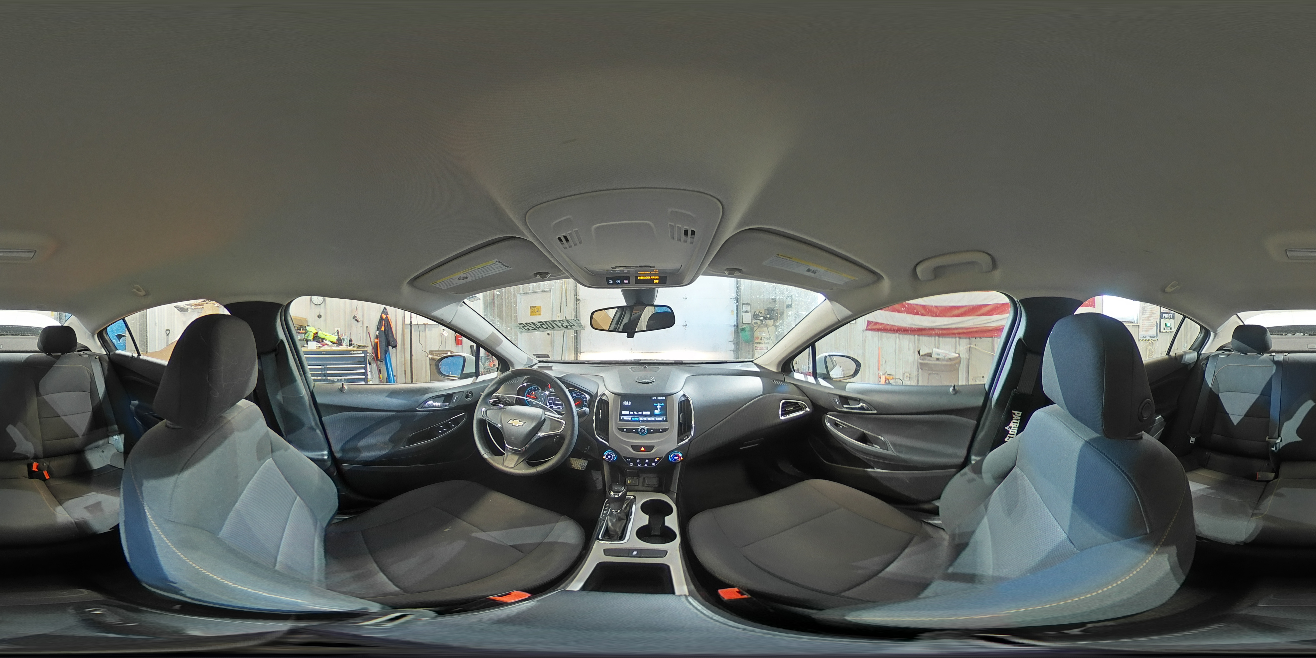 2018 Chevrolet Cruze - Image 13