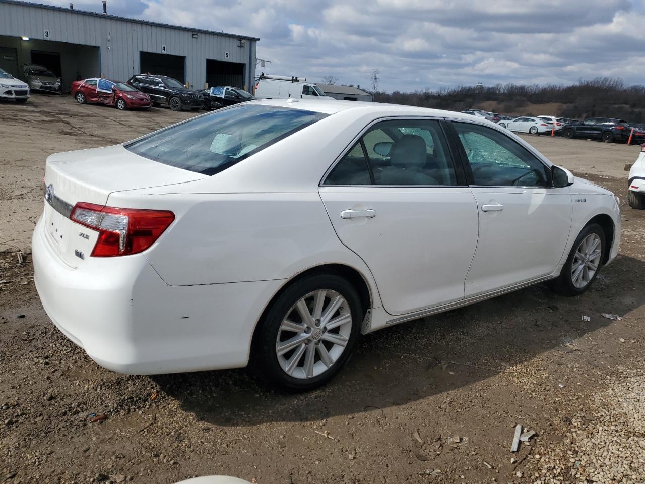 2014 Toyota Camry - Image 3