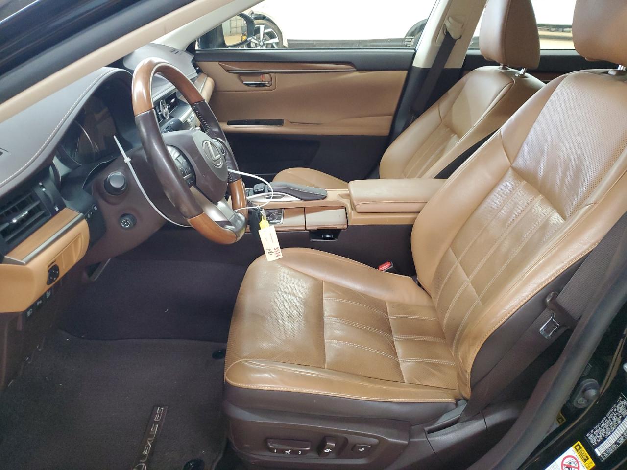 2016 Lexus ES - Image 7