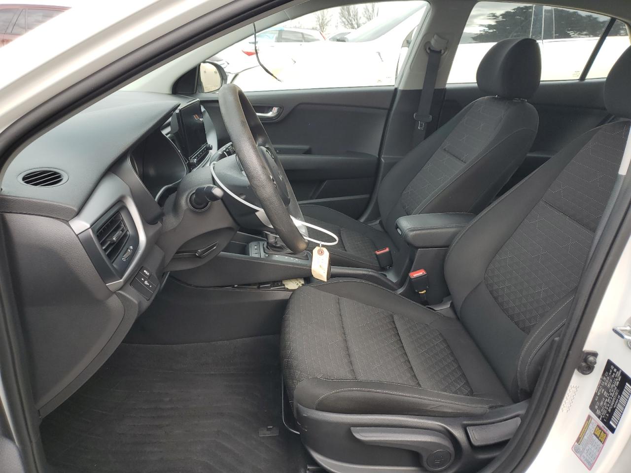 2023 Kia Rio - Image 7