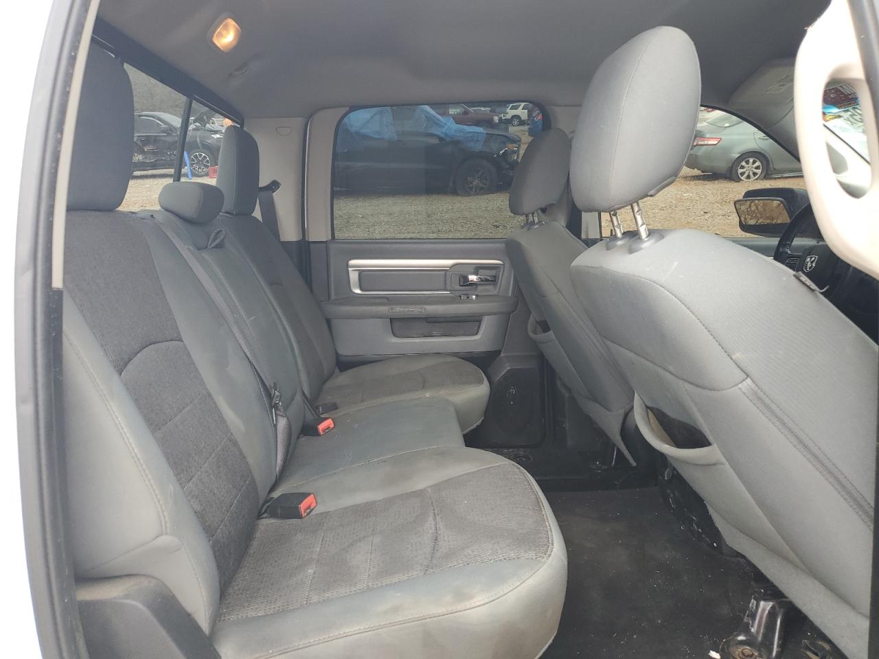 2015 RAM 1500 - Image 11