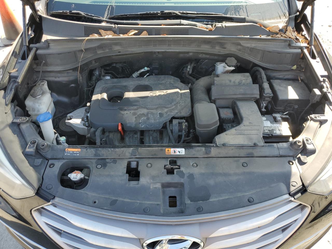 2017 Hyundai Santa Fe - Image 12